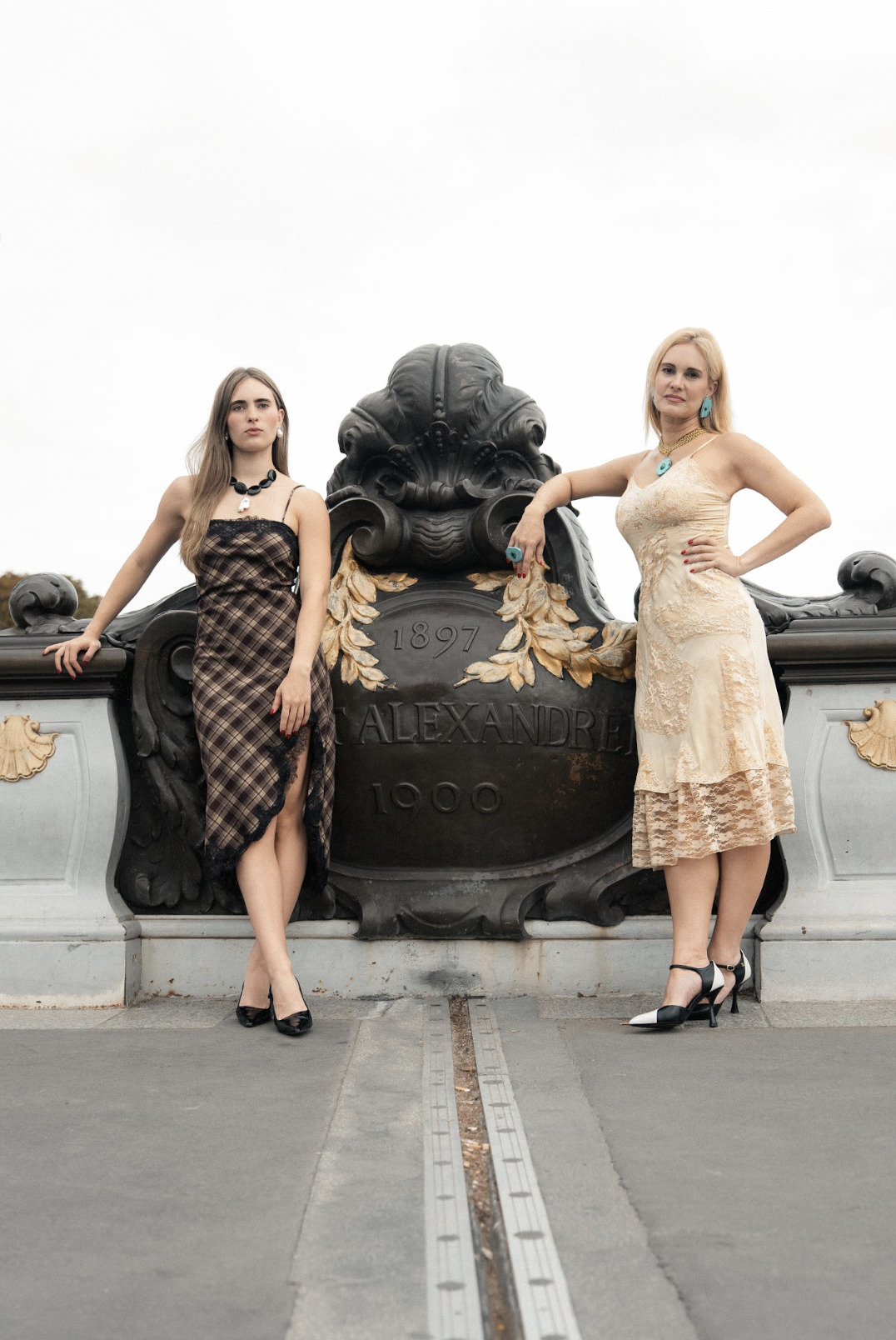 Cuando las gemas dialogan: Encuentros por Vanessa y Alesia Chumaceiro